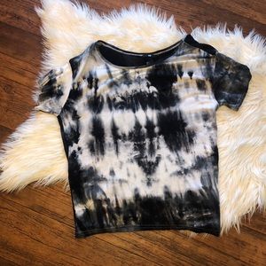 H&M’s black and white tie dye tee